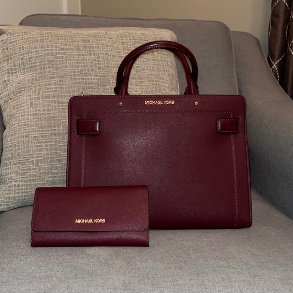 New purse with wallet from Michael Kors